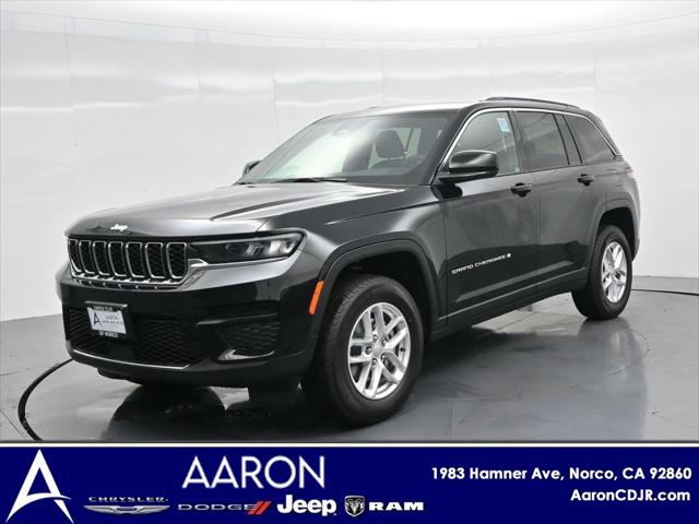 2025 Jeep Grand Cherokee GRAND CHEROKEE LAREDO X 4X4