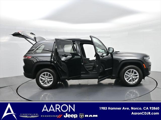 2025 Jeep Grand Cherokee GRAND CHEROKEE LAREDO X 4X4