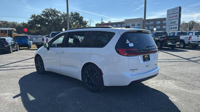 2025 Chrysler Pacifica PACIFICA LIMITED