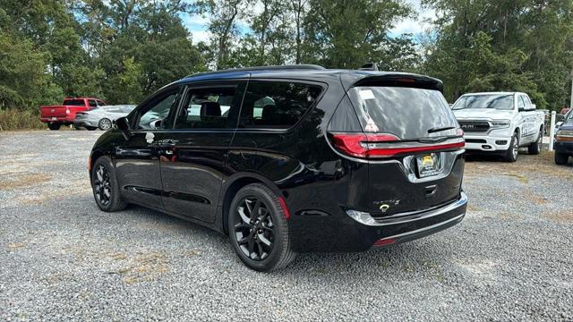 2025 Chrysler Pacifica PACIFICA LIMITED