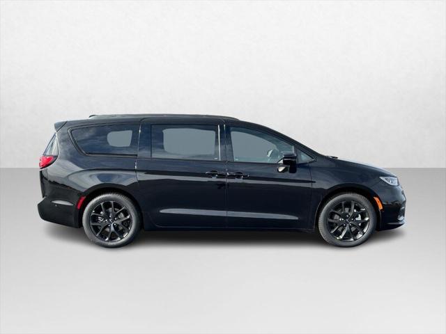 2025 Chrysler Pacifica PACIFICA LIMITED