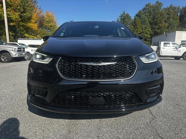 2025 Chrysler Pacifica PACIFICA LIMITED