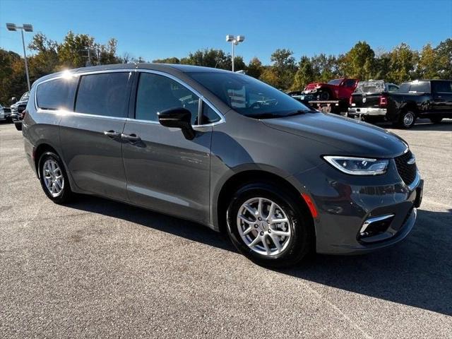 2025 Chrysler Pacifica PACIFICA SELECT