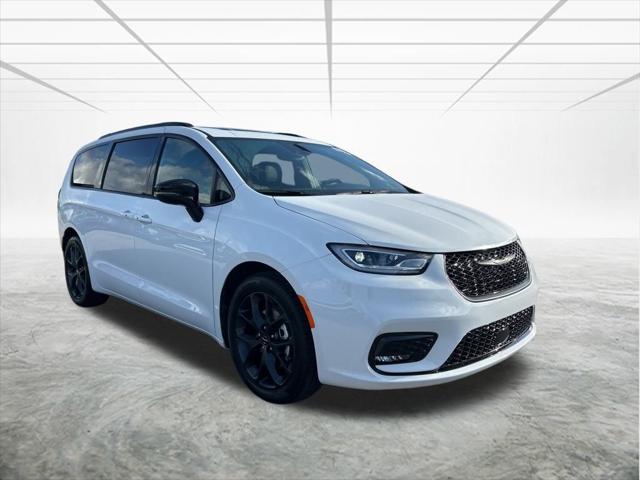 2025 Chrysler Pacifica PACIFICA LIMITED