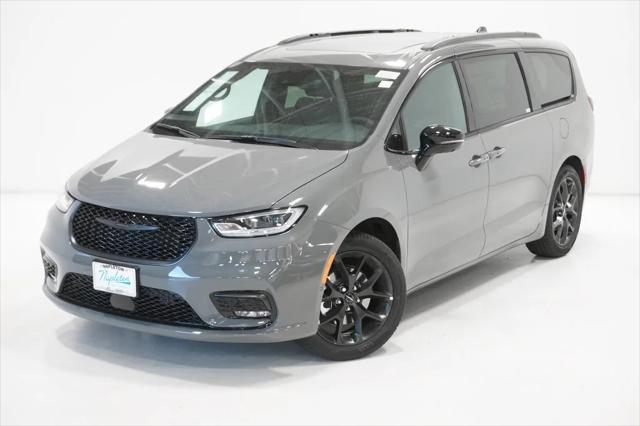 2025 Chrysler Pacifica PACIFICA LIMITED