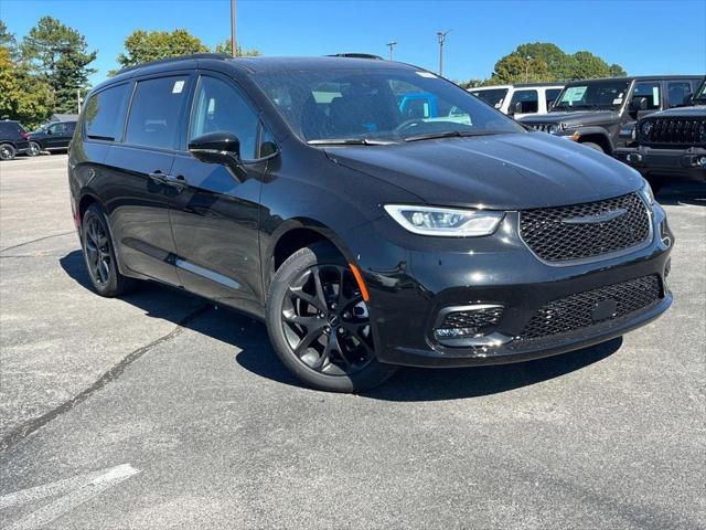 2025 Chrysler Pacifica PACIFICA LIMITED