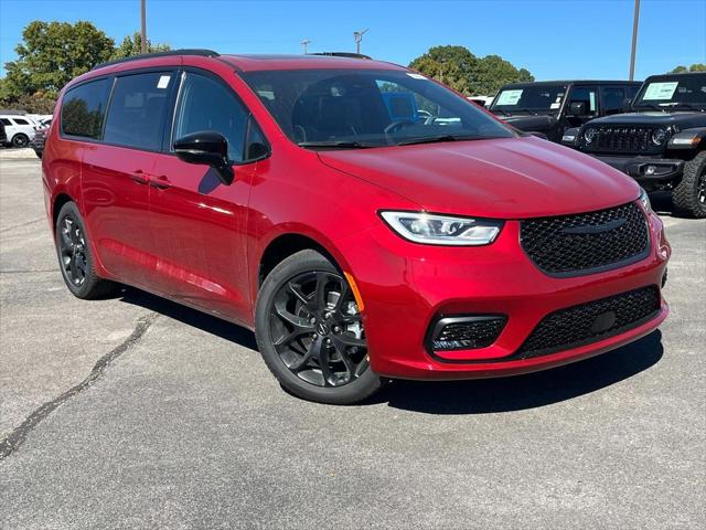 2025 Chrysler Pacifica PACIFICA LIMITED