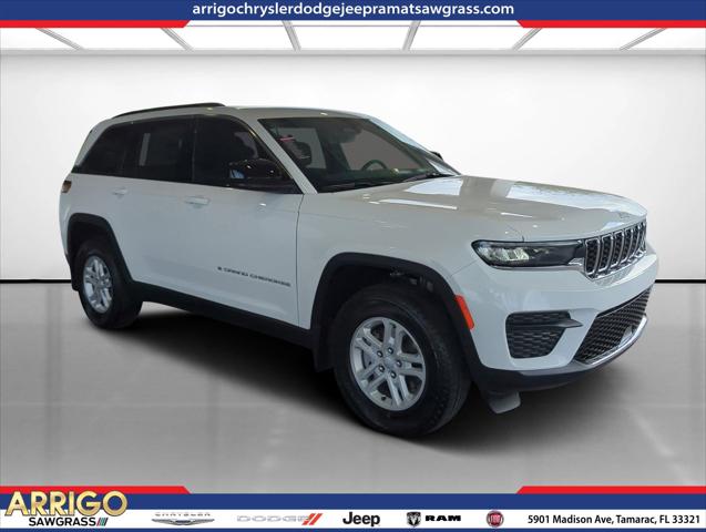 2025 Jeep Grand Cherokee GRAND CHEROKEE LAREDO 4X2