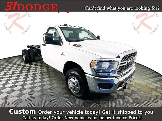 2024 RAM Ram 3500 Chassis Cab RAM 3500 TRADESMAN CHASSIS REGULAR CAB 4X4 84 CA