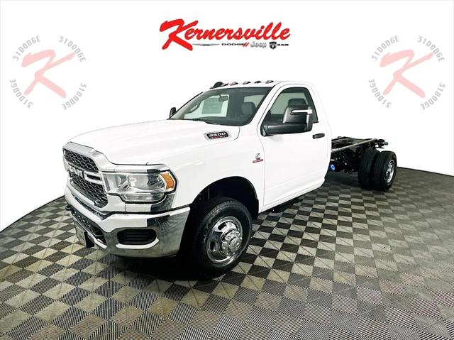 2024 RAM Ram 3500 Chassis Cab RAM 3500 TRADESMAN CHASSIS REGULAR CAB 4X4 84 CA