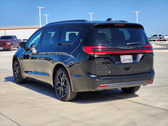 2025 Chrysler Pacifica PACIFICA LIMITED