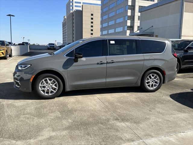 2025 Chrysler Pacifica PACIFICA SELECT