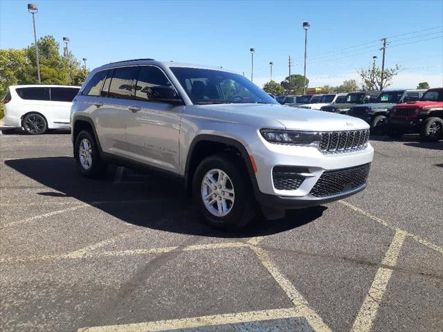 2025 Jeep Grand Cherokee GRAND CHEROKEE LAREDO 4X4 2025 Jeep Grand Cherokee GRAND CHEROKEE LAREDO 4X4