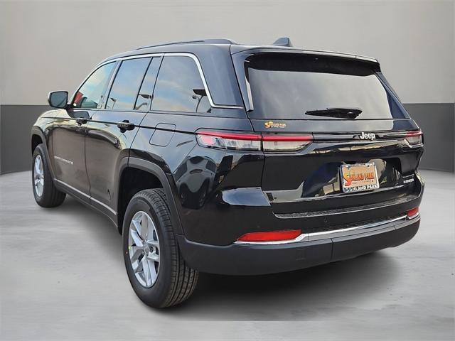 2025 Jeep Grand Cherokee GRAND CHEROKEE LAREDO X 4X2