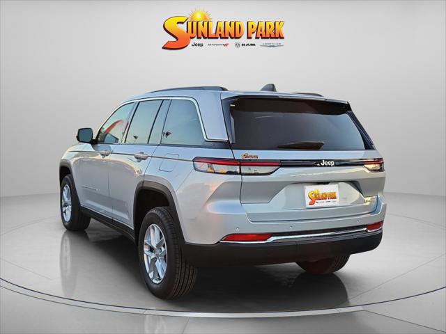 2025 Jeep Grand Cherokee GRAND CHEROKEE LAREDO X 4X2