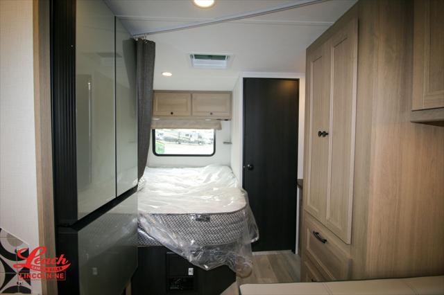 2025 Ford E-350 Cutaway Unknown
