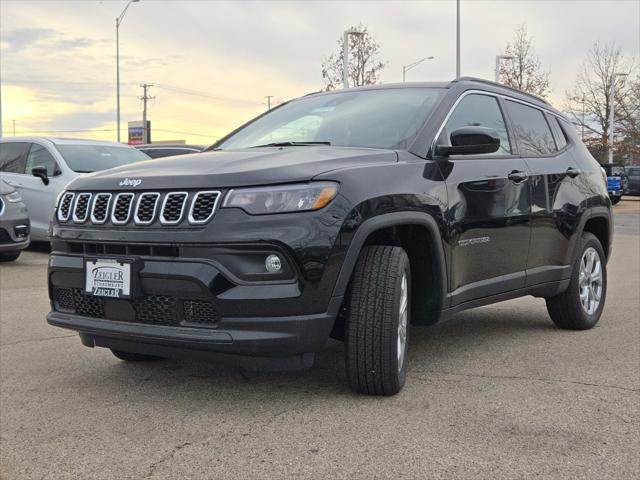 2025 Jeep Compass COMPASS LATITUDE 4X4