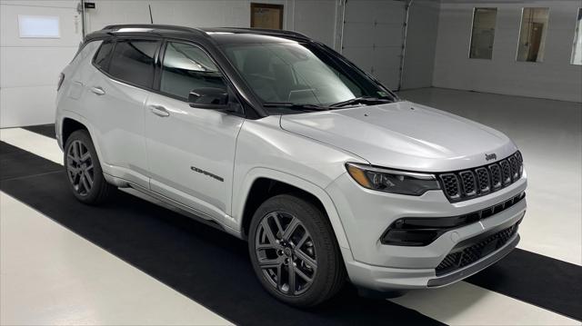 2025 Jeep Compass COMPASS LIMITED 4X4