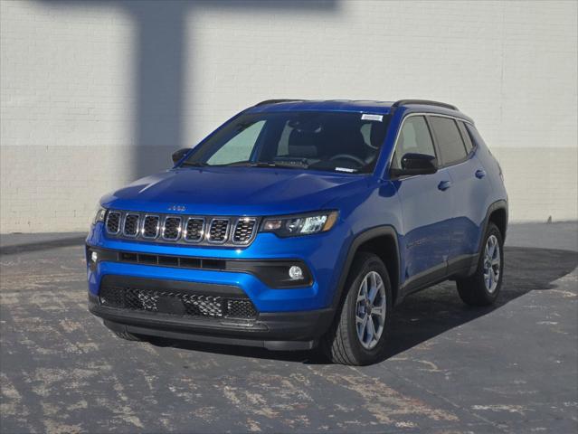 2025 Jeep Compass COMPASS LATITUDE 4X4