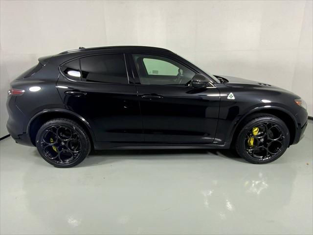 2024 Alfa Romeo Stelvio STELVIO QUADRIFOGLIO CARBON AWD