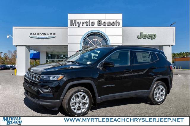 2025 Jeep Compass COMPASS LATITUDE 4X4