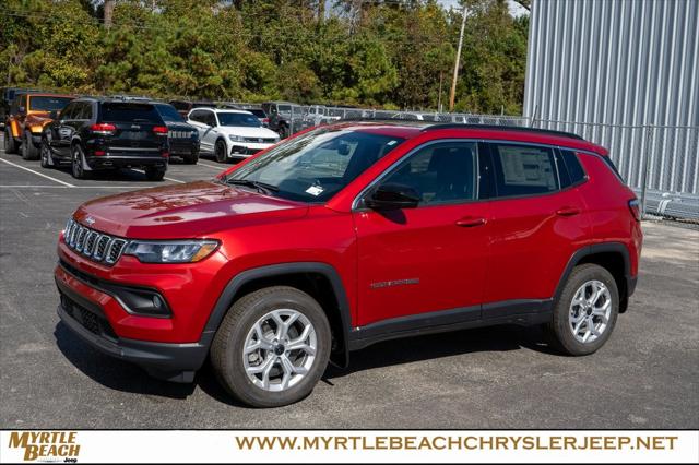 2025 Jeep Compass COMPASS LATITUDE 4X4