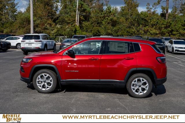2025 Jeep Compass COMPASS LATITUDE 4X4