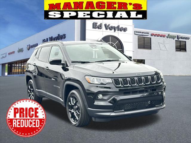 2025 Jeep Compass COMPASS LATITUDE 4X4