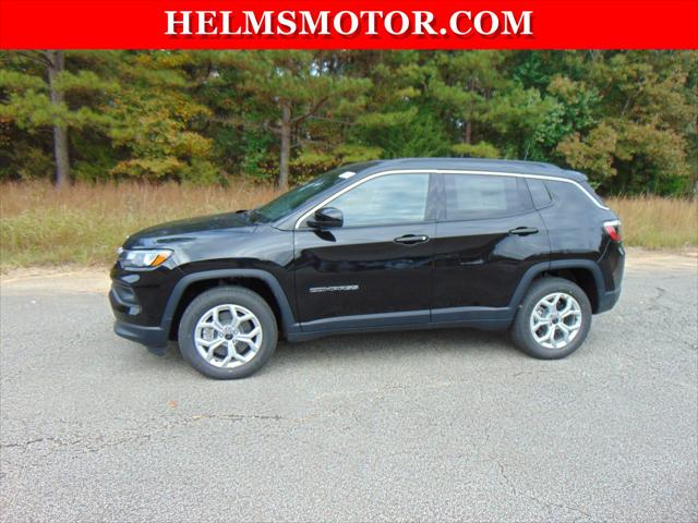 2025 Jeep Compass COMPASS LATITUDE 4X4