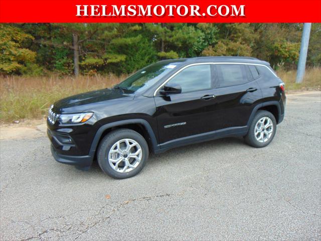 2025 Jeep Compass COMPASS LATITUDE 4X4