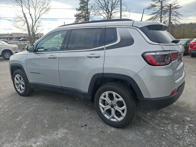 2025 Jeep Compass COMPASS LATITUDE 4X4