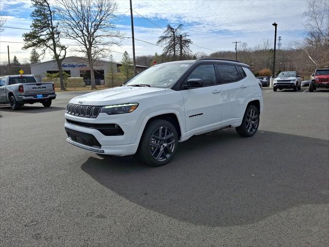 2025 Jeep Compass COMPASS LIMITED 4X4