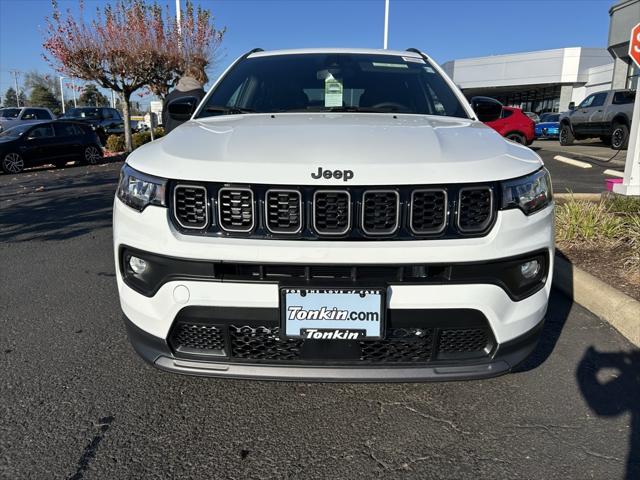 2025 Jeep Compass COMPASS LATITUDE 4X4