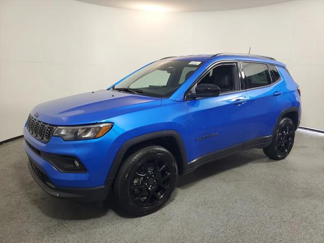 2025 Jeep Compass COMPASS LATITUDE 4X4