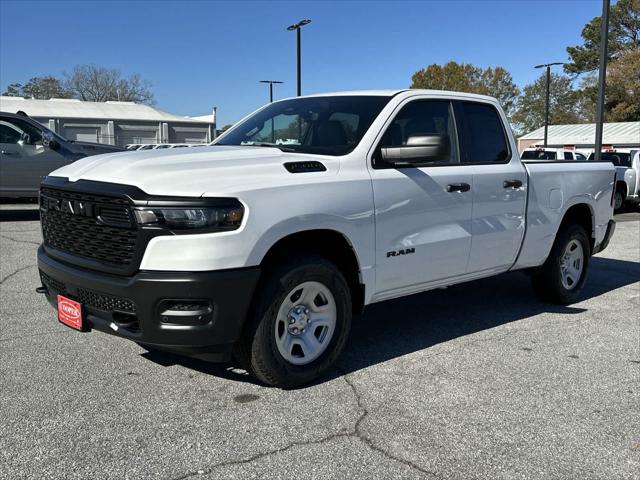 2025 RAM Ram 1500 RAM 1500 TRADESMAN QUAD CAB 4X4 64 BOX