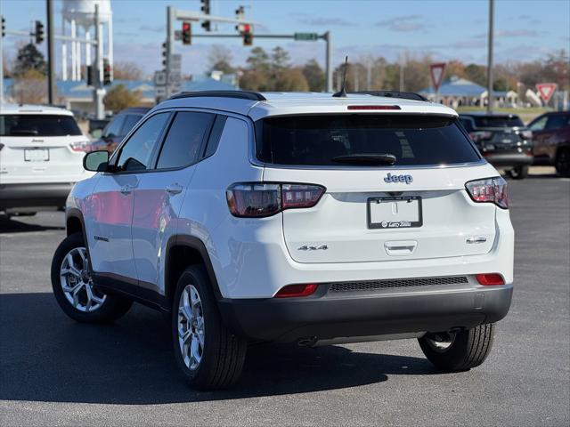 2025 Jeep Compass COMPASS LATITUDE 4X4