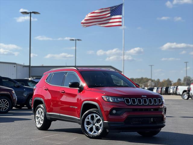 2025 Jeep Compass COMPASS LATITUDE 4X4