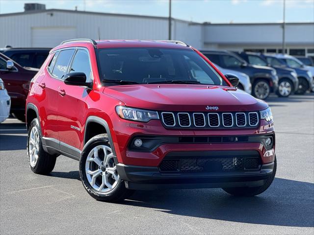 2025 Jeep Compass COMPASS LATITUDE 4X4