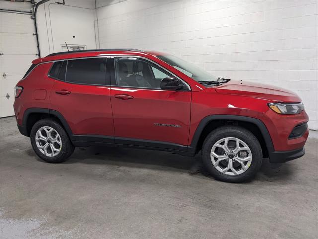 2025 Jeep Compass COMPASS LATITUDE 4X4