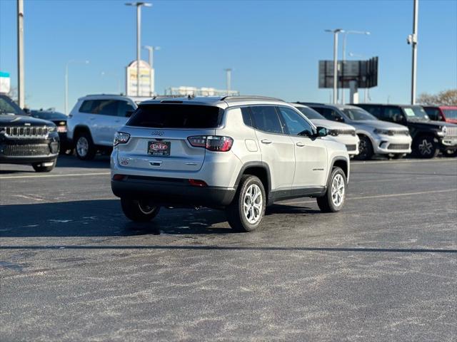 2025 Jeep Compass COMPASS LATITUDE 4X4