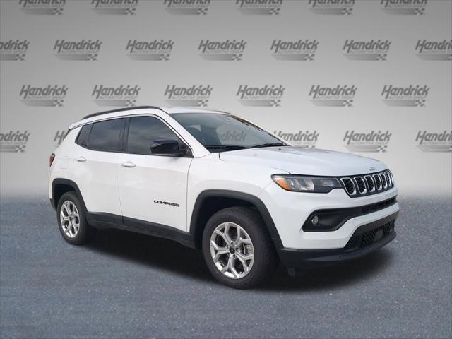 2025 Jeep Compass COMPASS LATITUDE 4X4