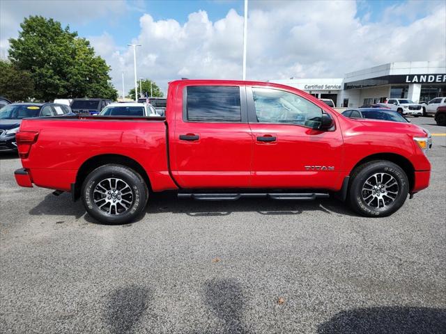 2022 Nissan TITAN Crew Cab SV 4x4