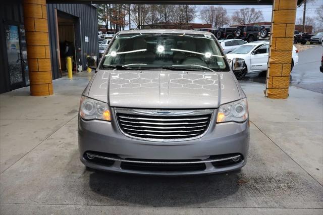 2013 Chrysler Town and Country Limited