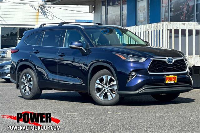 2022 Toyota Highlander Hybrid XLE