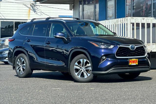 2022 Toyota Highlander Hybrid XLE