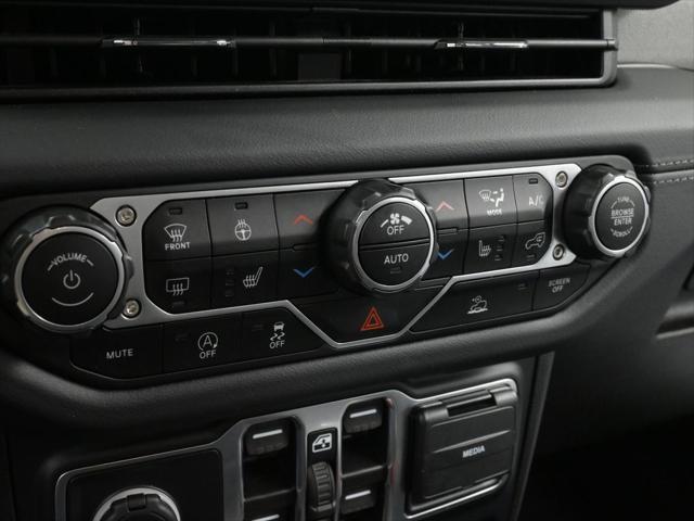2024 Jeep Wrangler 4-Door Sahara 4x4