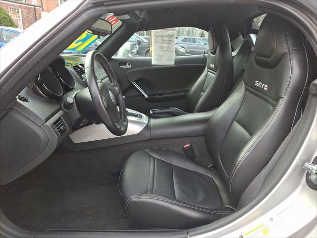 2008 Saturn Sky Red Line