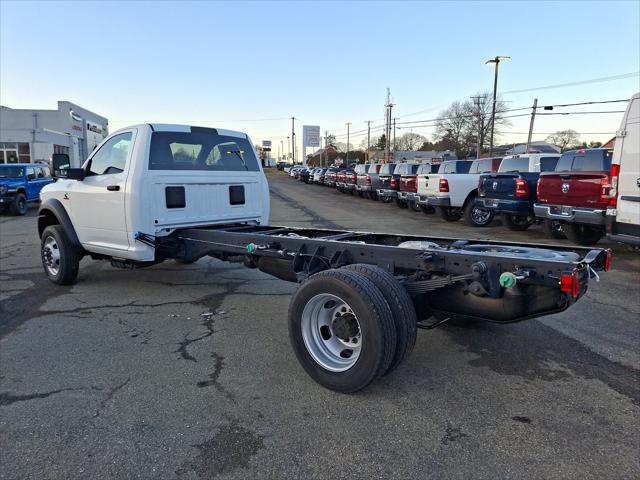 2024 RAM Ram 5500 Chassis Cab RAM 5500 TRADESMAN CHASSIS REGULAR CAB 4X4 108 CA