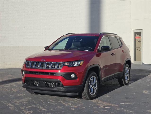 2025 Jeep Compass COMPASS LATITUDE 4X4