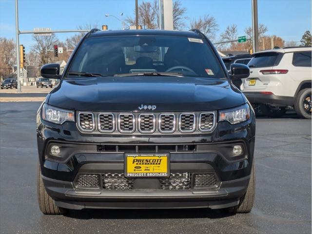 2025 Jeep Compass COMPASS LATITUDE 4X4